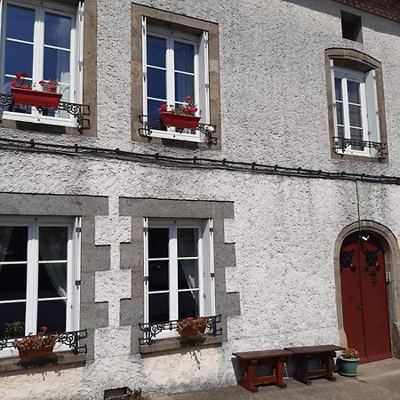 Number 22 - Le Dorat - Apartment One With Garden & Free Parking Kültér fotó