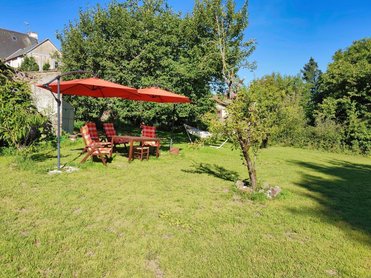 Number 22 - Le Dorat - Apartment One With Garden & Free Parking Kültér fotó